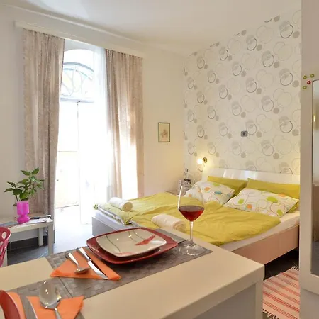 Gostinjska kuća Buric 3*